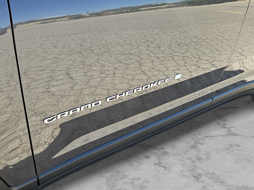 Thumbnail: 2026 Jeep Grand Cherokee - 7