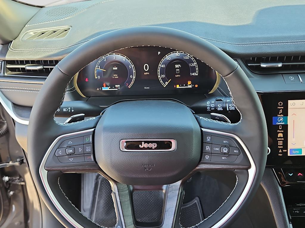 Thumbnail: 2026 Jeep Grand Cherokee - 13
