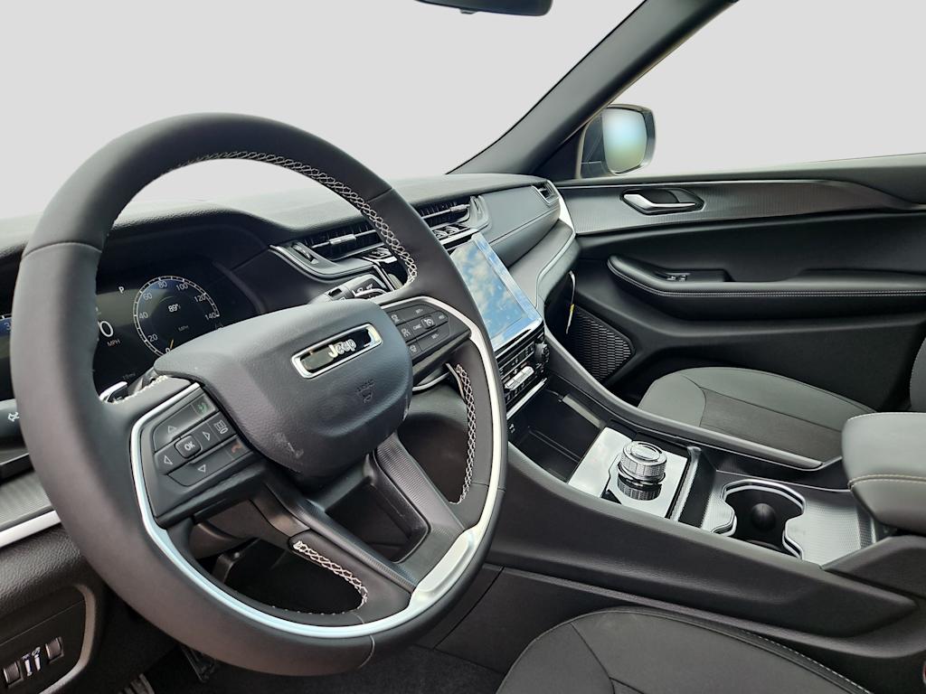 Thumbnail: 2026 Jeep Grand Cherokee - 2