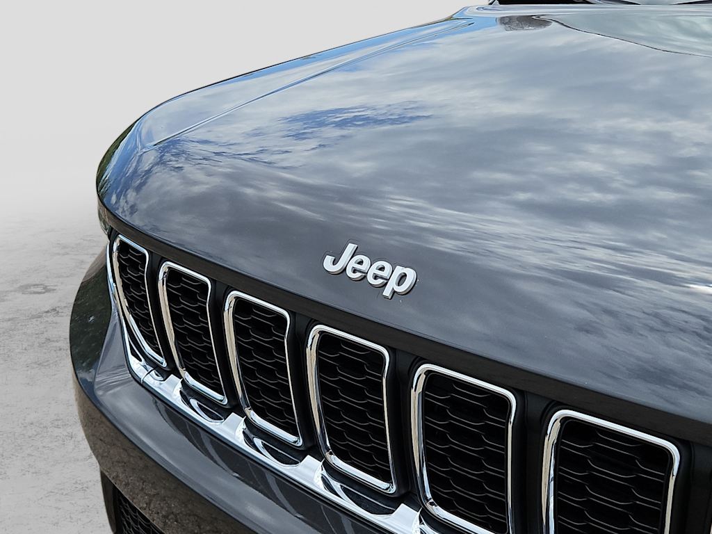 Thumbnail: 2026 Jeep Grand Cherokee - 20