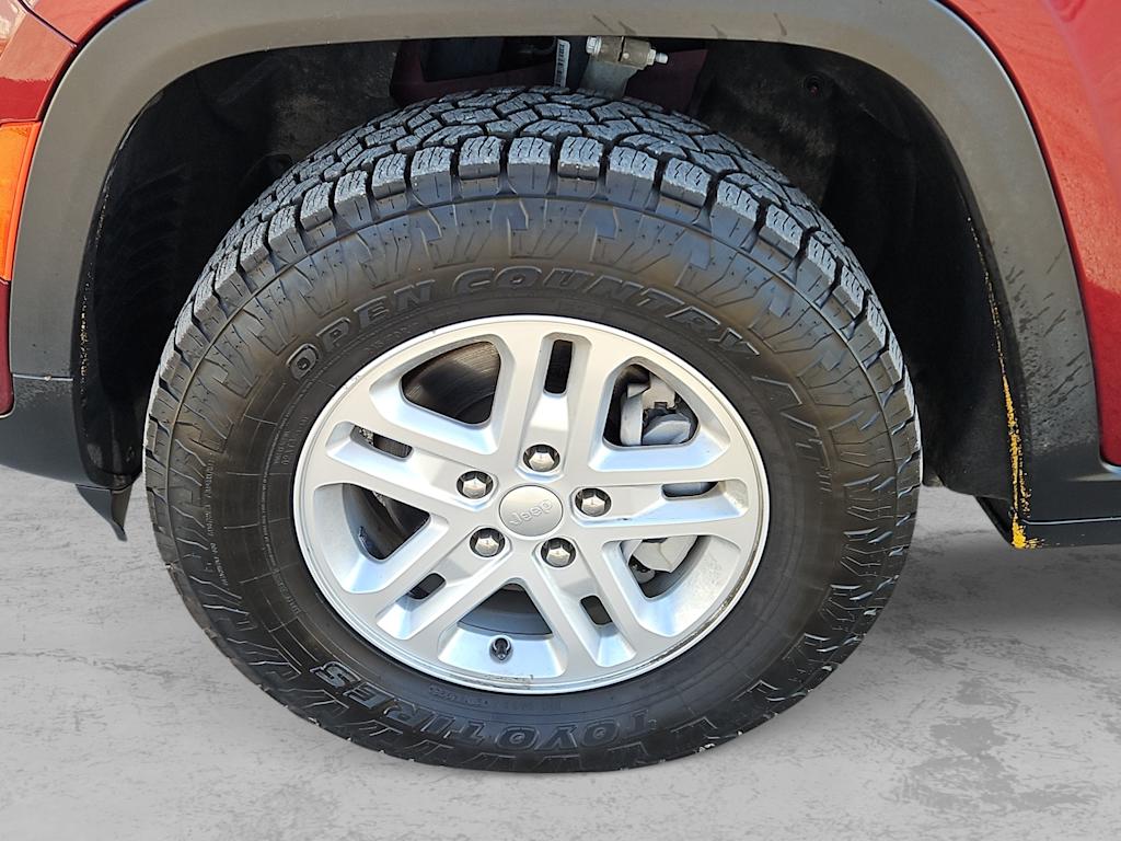 Thumbnail: 2023 Jeep Grand Cherokee - 8