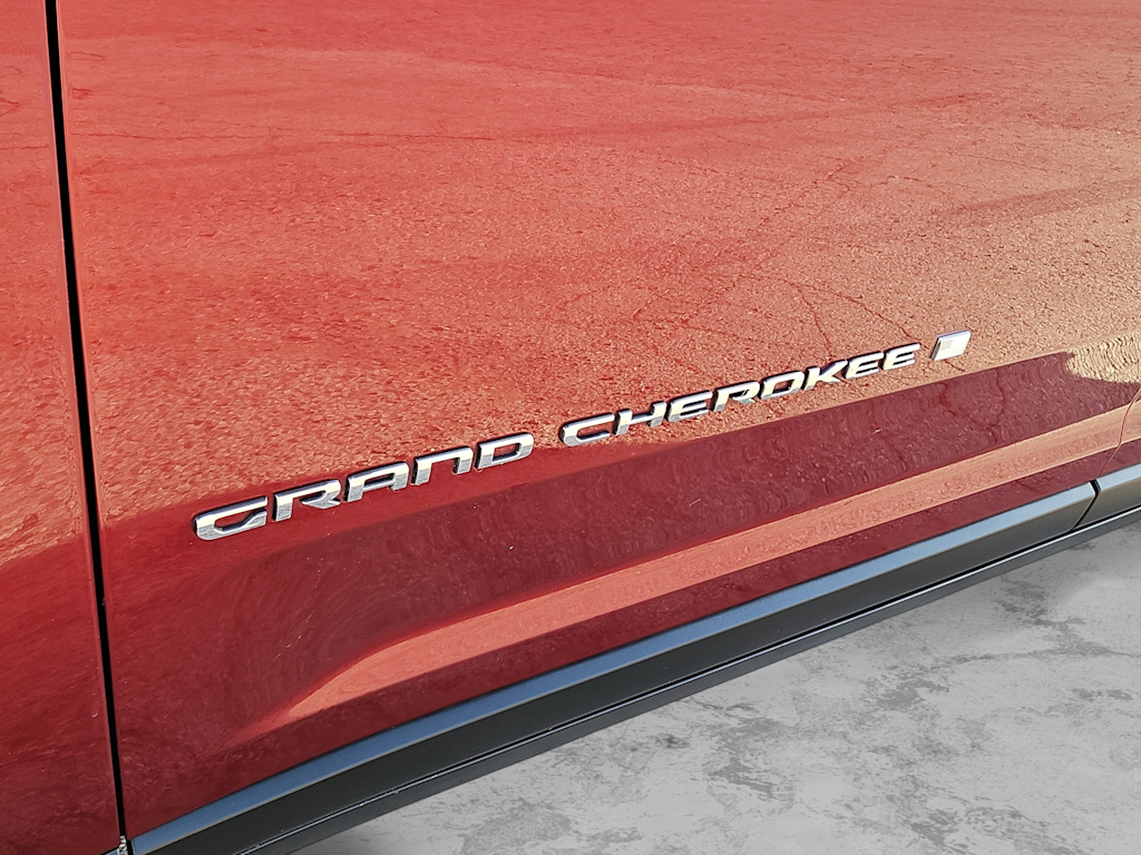 Thumbnail: 2023 Jeep Grand Cherokee - 7
