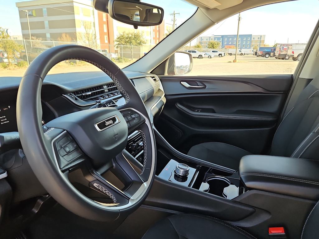 Thumbnail: 2023 Jeep Grand Cherokee - 2