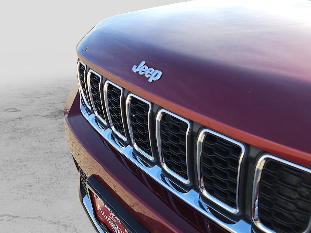 Thumbnail: 2023 Jeep Grand Cherokee - 23