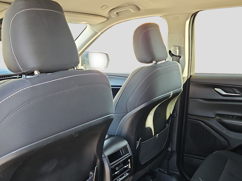 Thumbnail: 2023 Jeep Grand Cherokee - 24