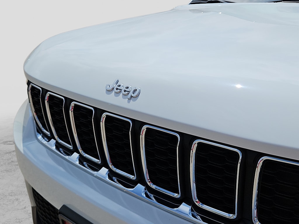 Thumbnail: 2026 Jeep Grand Cherokee - 21