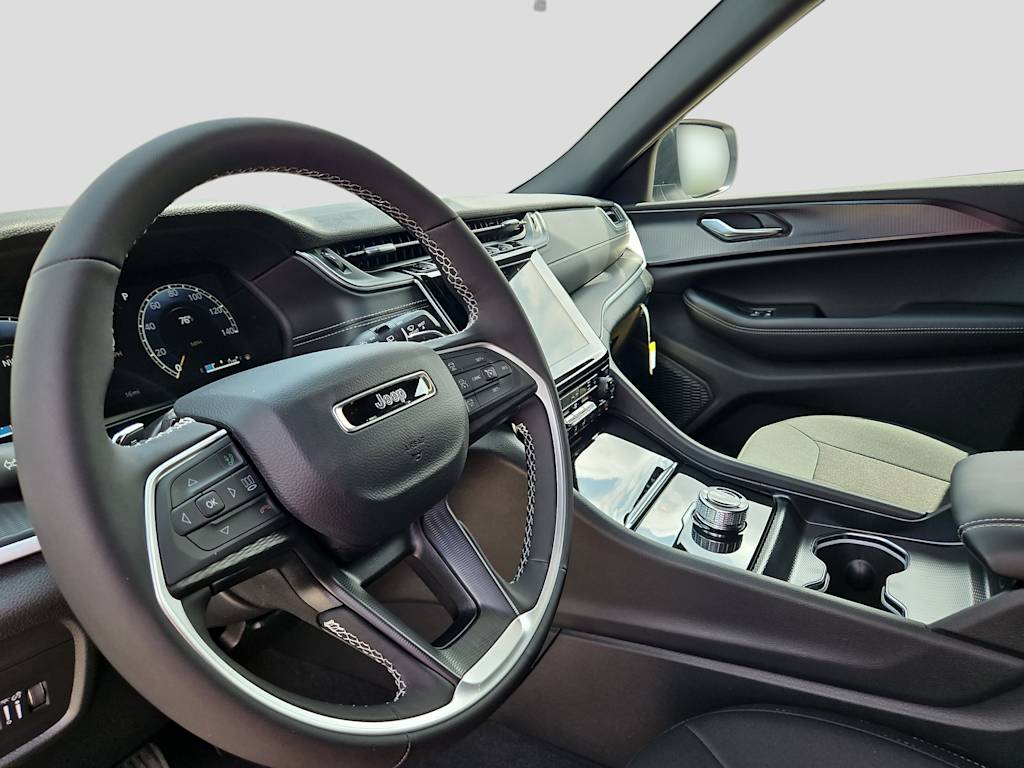 Thumbnail: 2026 Jeep Grand Cherokee - 2