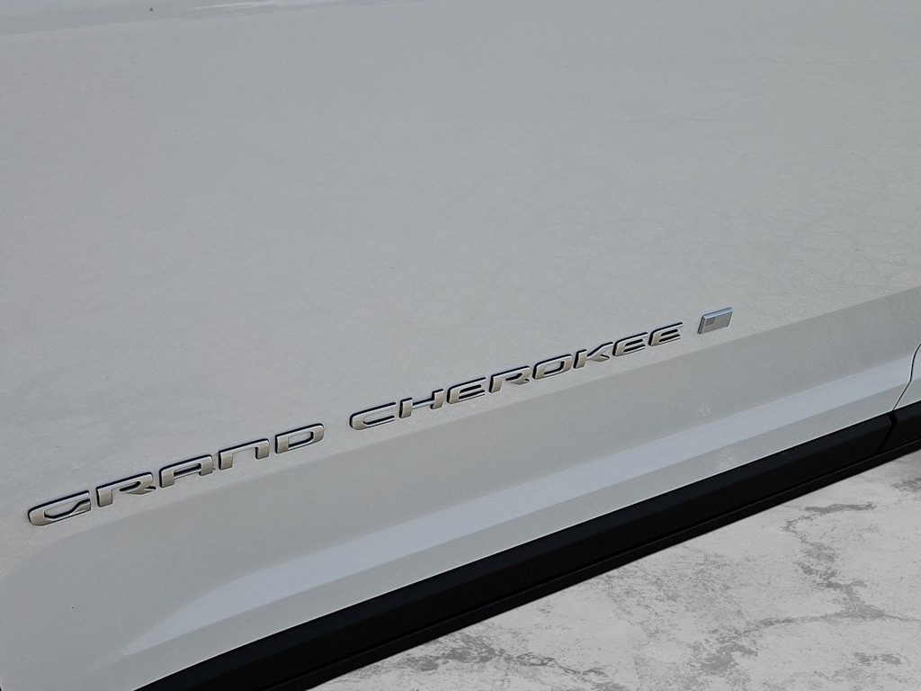 Thumbnail: 2026 Jeep Grand Cherokee - 7