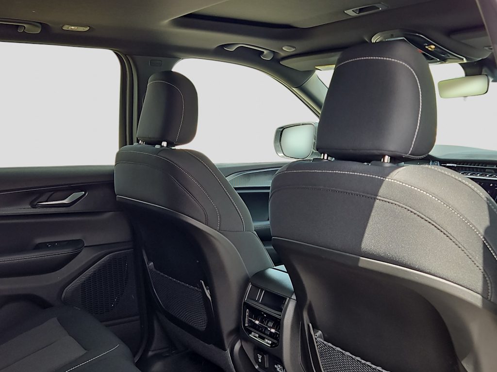 Thumbnail: 2026 Jeep Grand Cherokee - 23