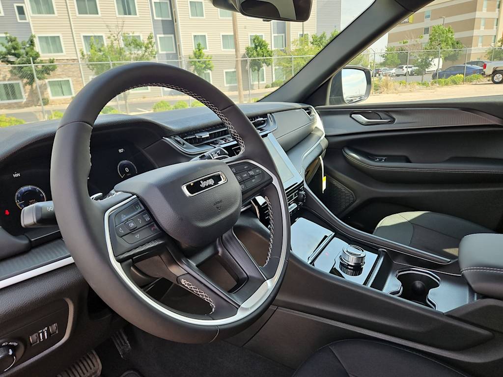 Thumbnail: 2026 Jeep Grand Cherokee - 2