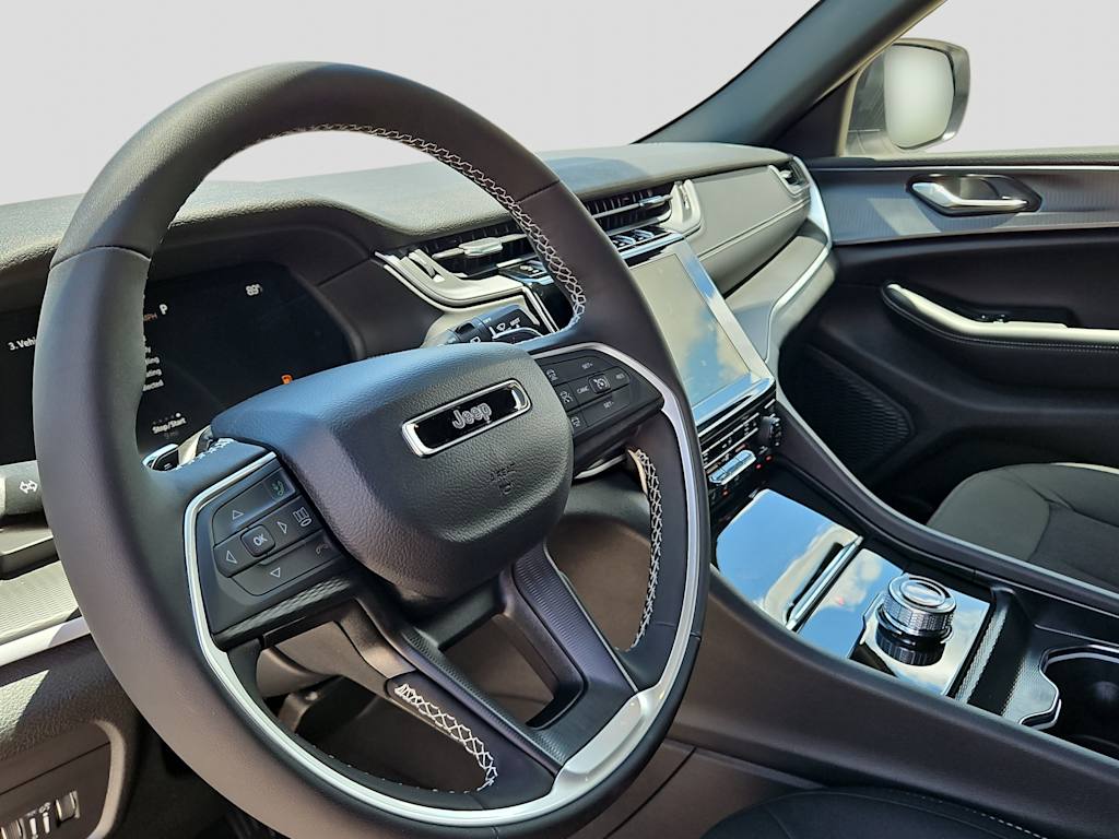 Thumbnail: 2026 Jeep Grand Cherokee - 2