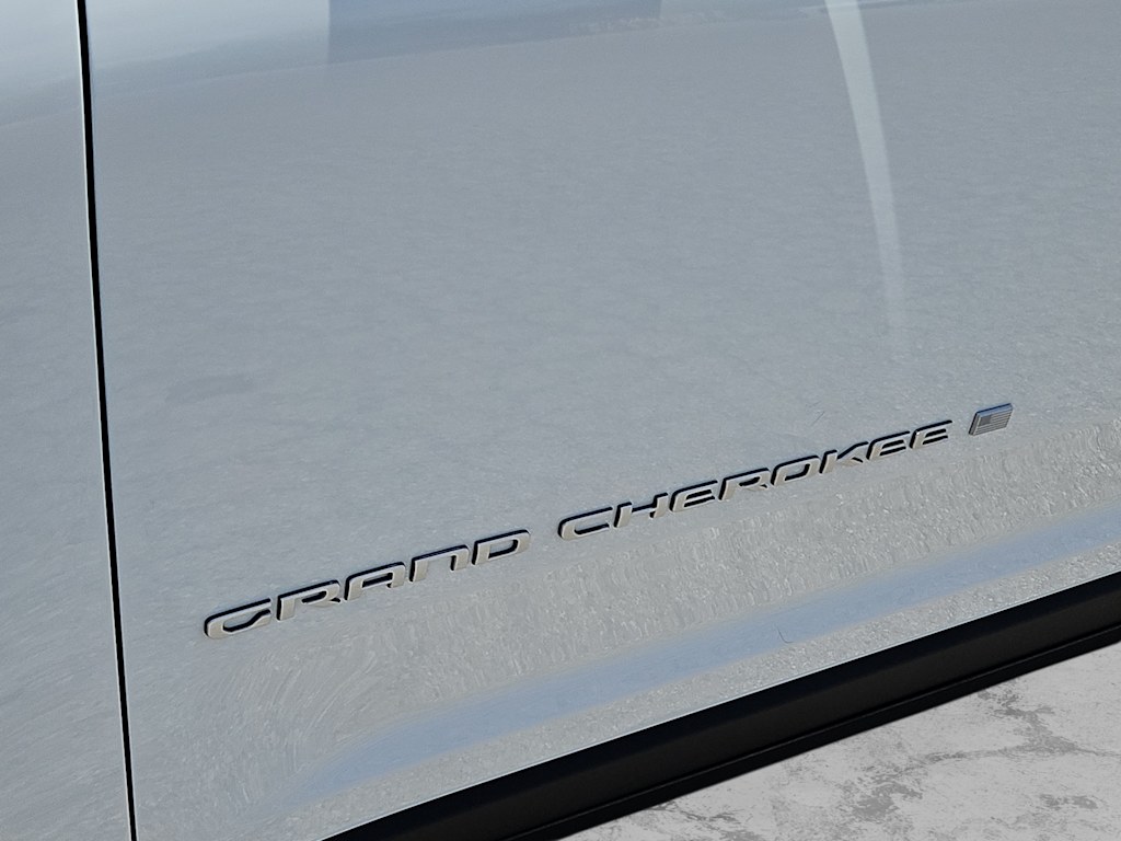 Thumbnail: 2026 Jeep Grand Cherokee - 7