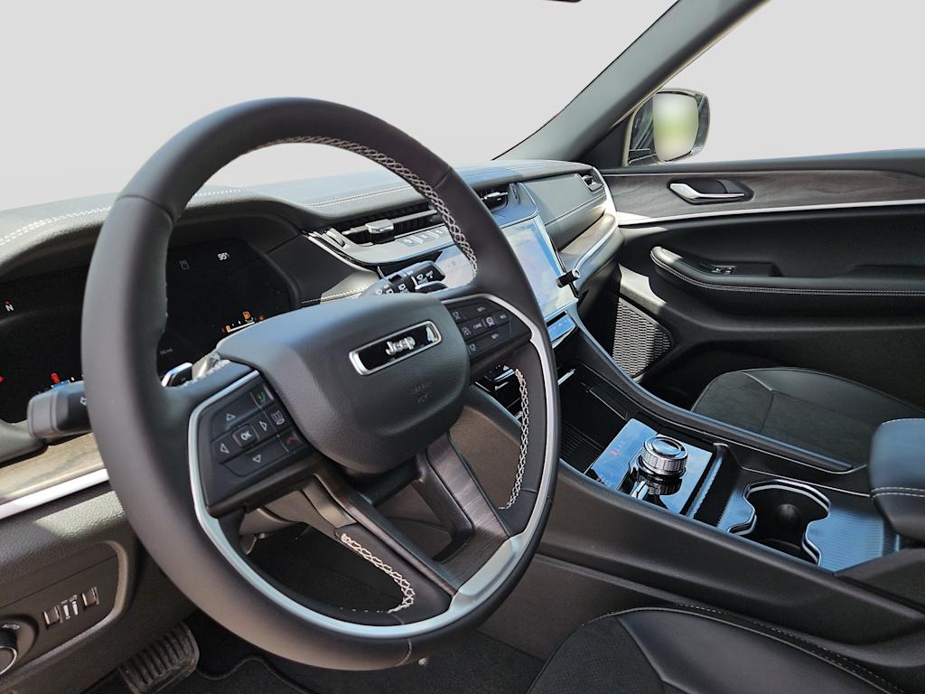 Thumbnail: 2026 Jeep Grand Cherokee - 2