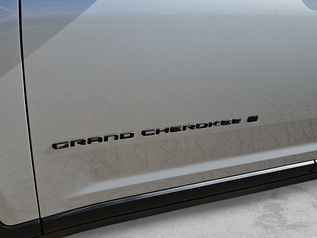 Thumbnail: 2026 Jeep Grand Cherokee - 7