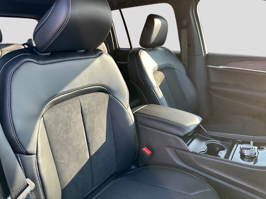 Thumbnail: 2026 Jeep Grand Cherokee - 28