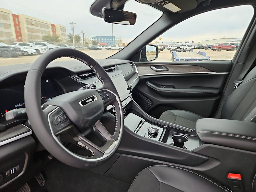 Thumbnail: 2026 Jeep Grand Cherokee - 2