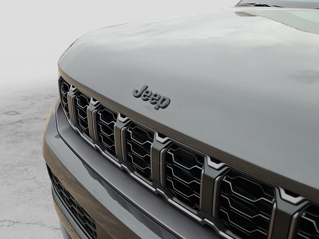 Thumbnail: 2026 Jeep Grand Cherokee - 21