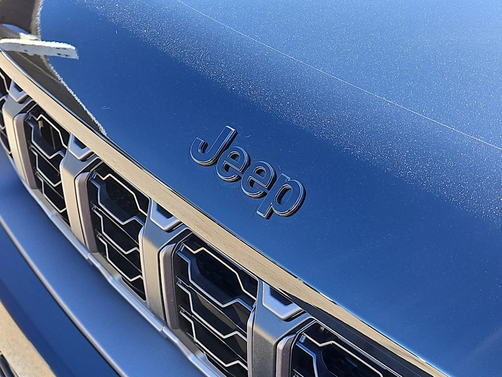 Thumbnail: 2026 Jeep Grand Cherokee - 6