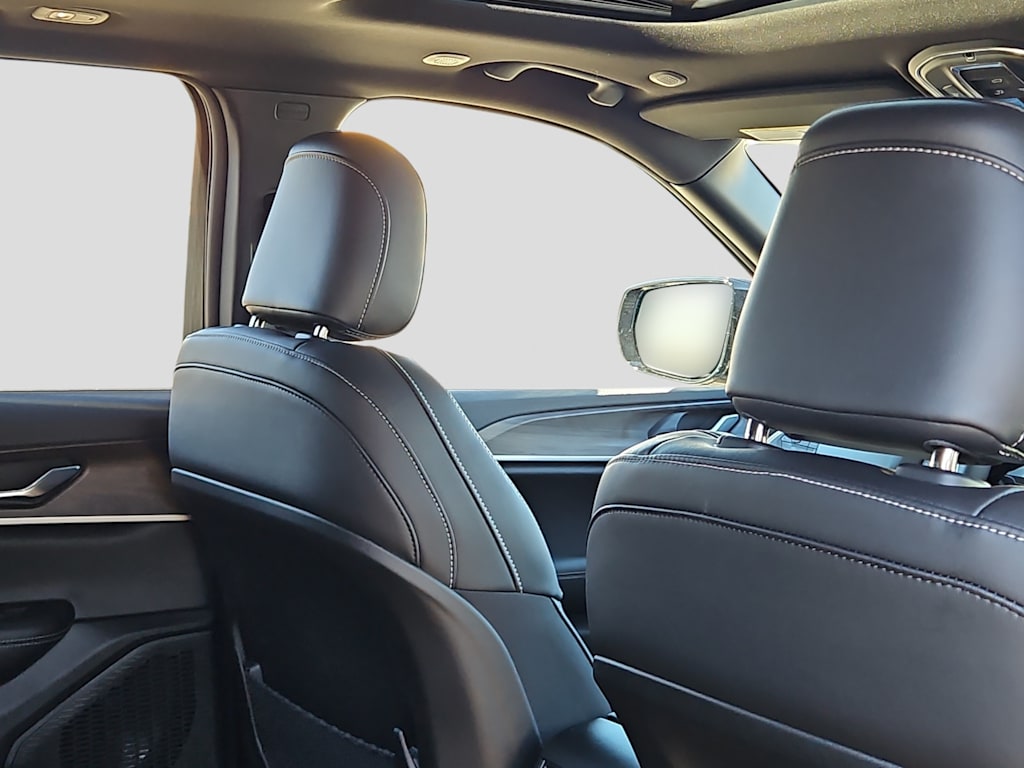 Thumbnail: 2026 Jeep Grand Cherokee - 20