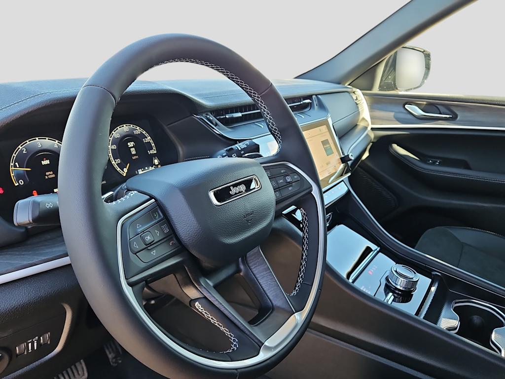 Thumbnail: 2026 Jeep Grand Cherokee - 2