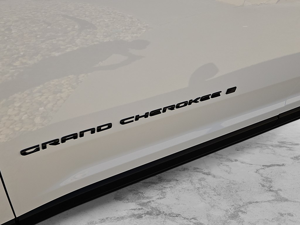 Thumbnail: 2026 Jeep Grand Cherokee - 7