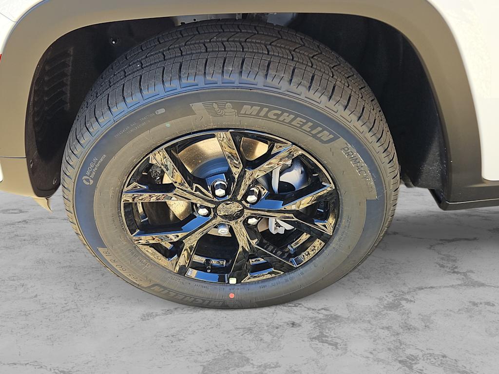 Thumbnail: 2026 Jeep Grand Cherokee - 8