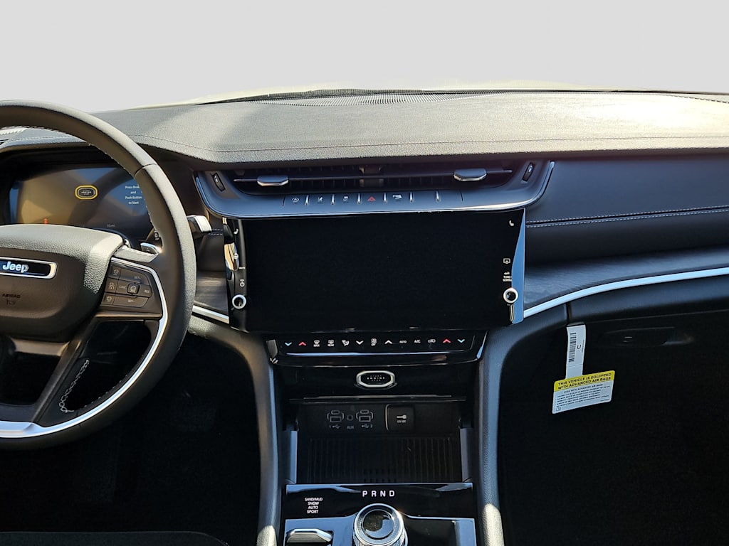 Thumbnail: 2026 Jeep Grand Cherokee - 9