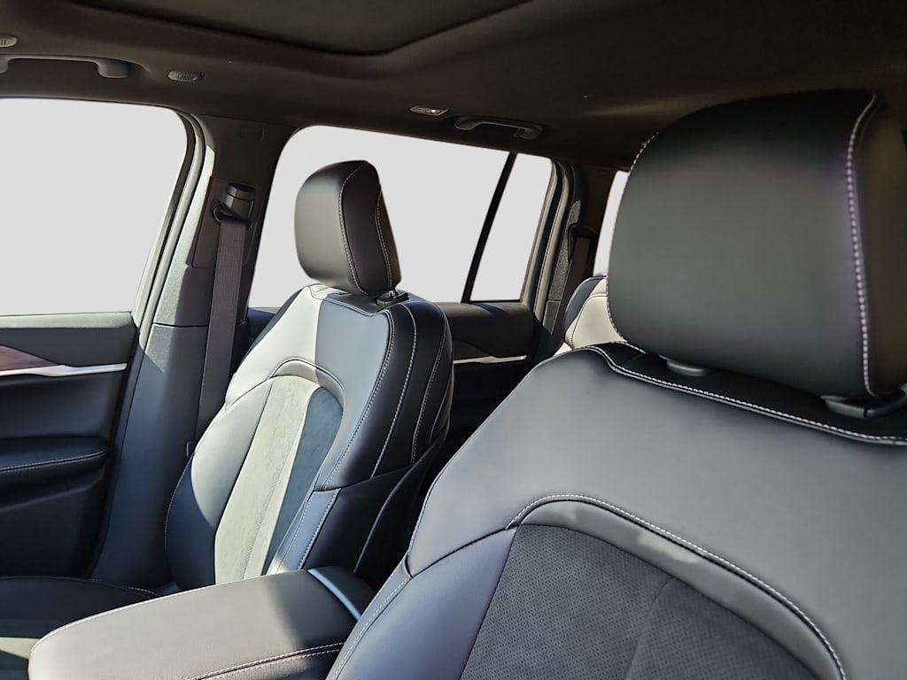 Thumbnail: 2026 Jeep Grand Cherokee - 23