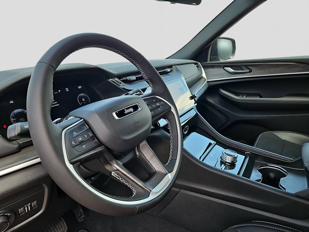 Thumbnail: 2026 Jeep Grand Cherokee - 2