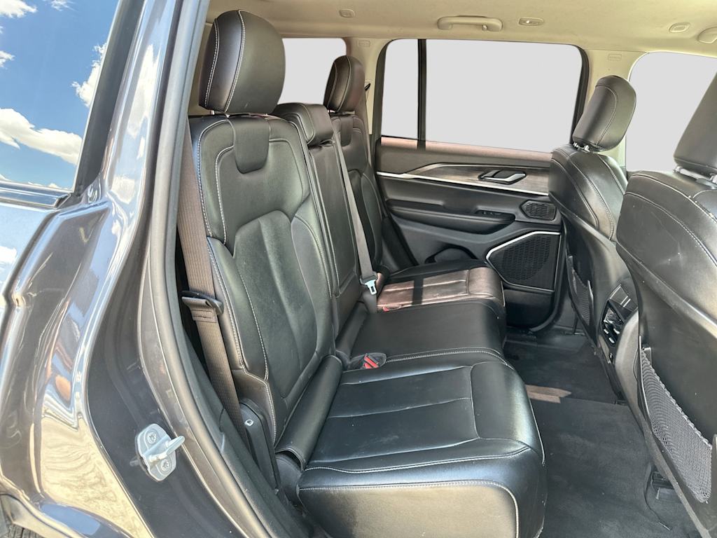 Thumbnail: 2022 Jeep Grand Cherokee - 12