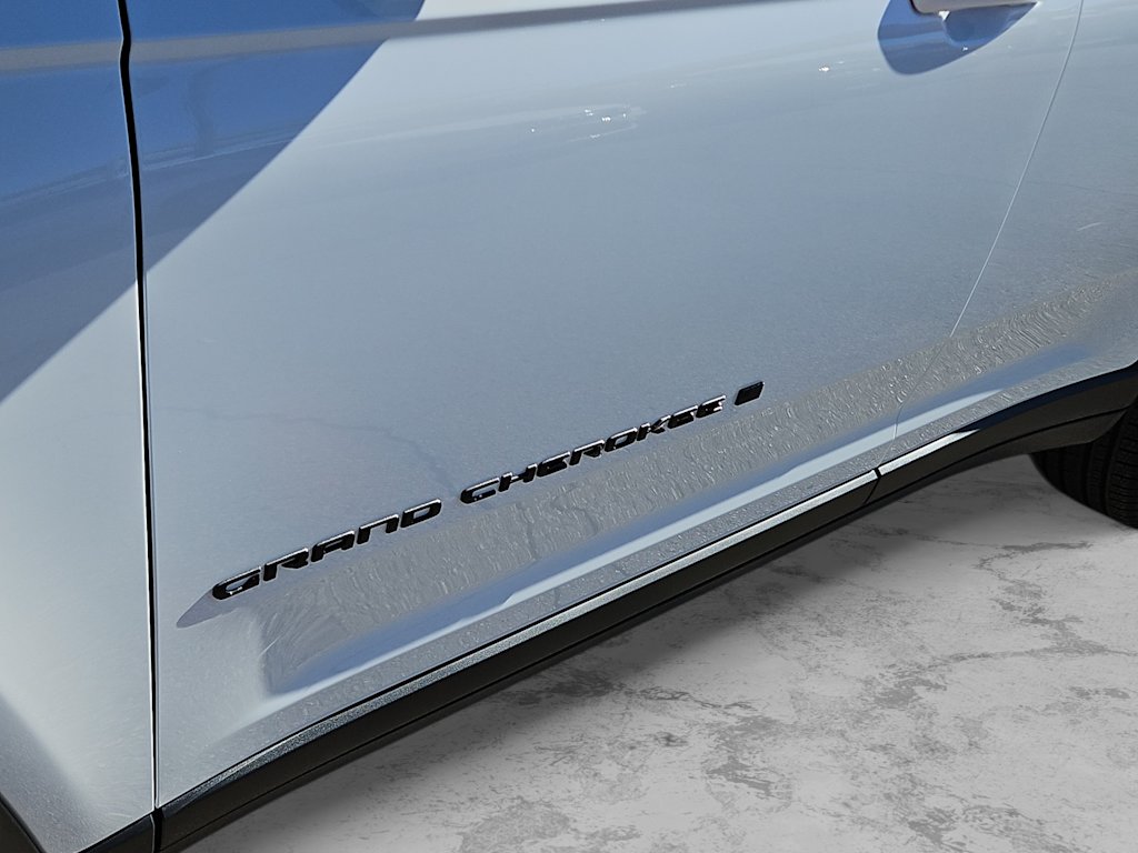 Thumbnail: 2026 Jeep Grand Cherokee - 7