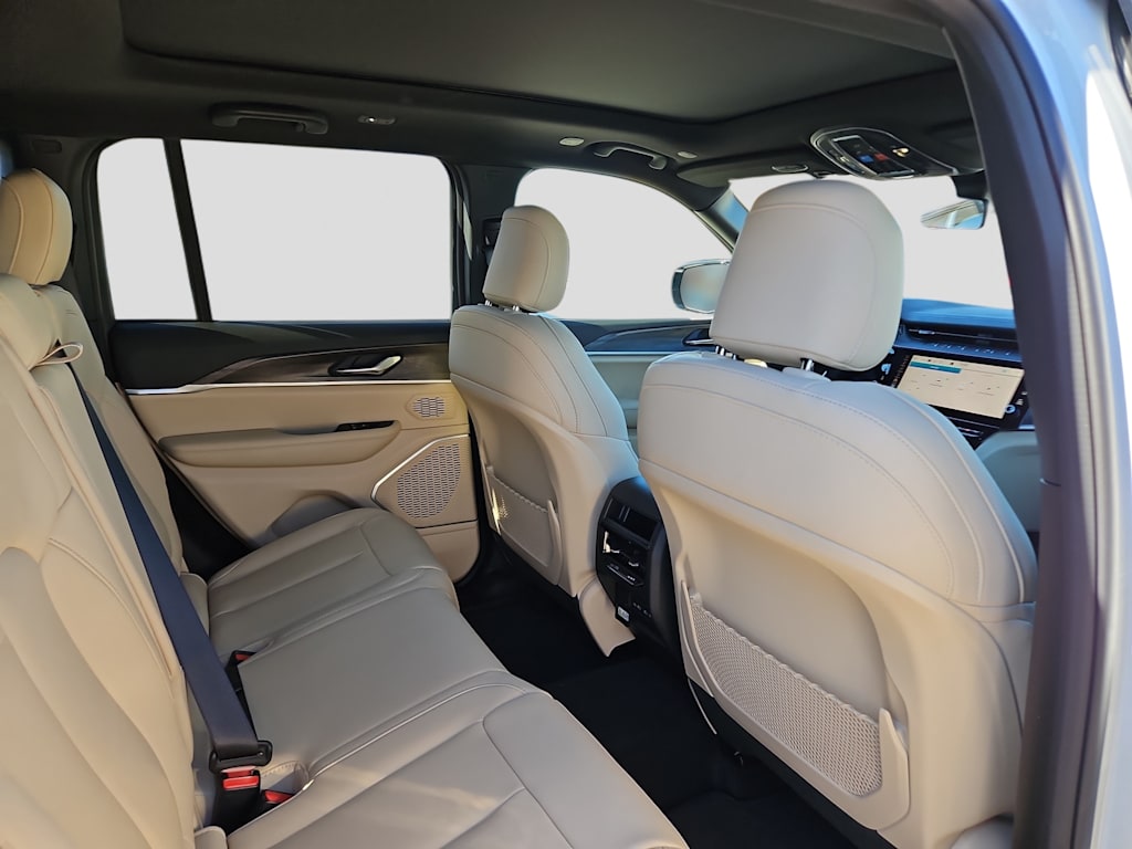 Thumbnail: 2026 Jeep Grand Cherokee - 21