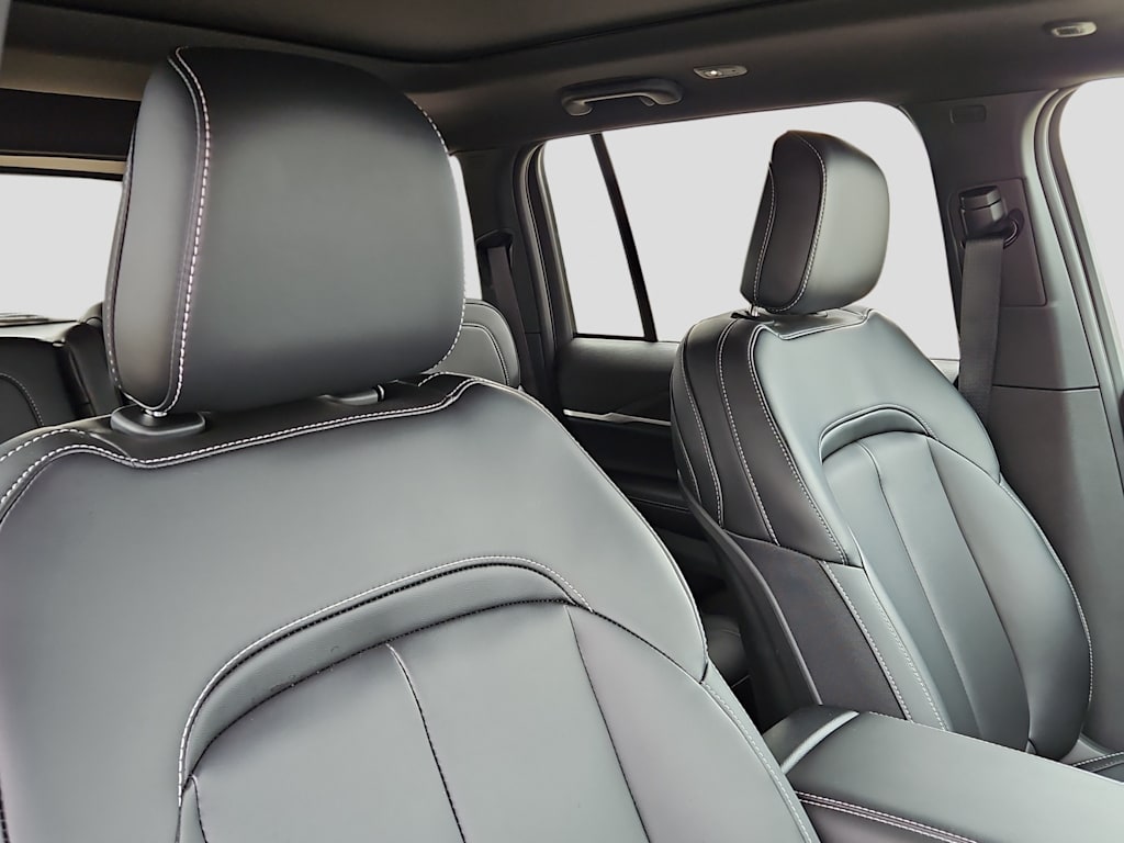 Thumbnail: 2026 Jeep Grand Cherokee - 11