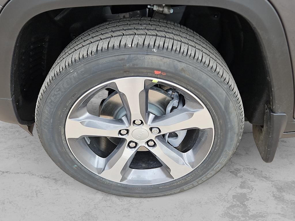 Thumbnail: 2026 Jeep Grand Cherokee - 8