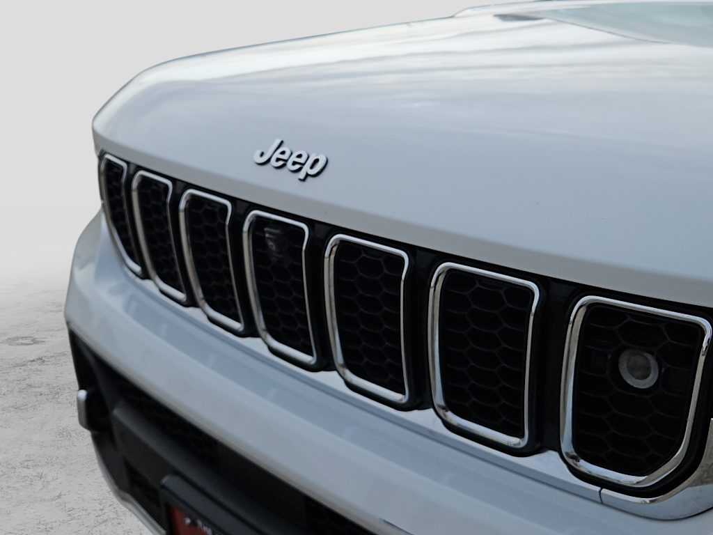 Thumbnail: 2022 Jeep Grand Cherokee - 21