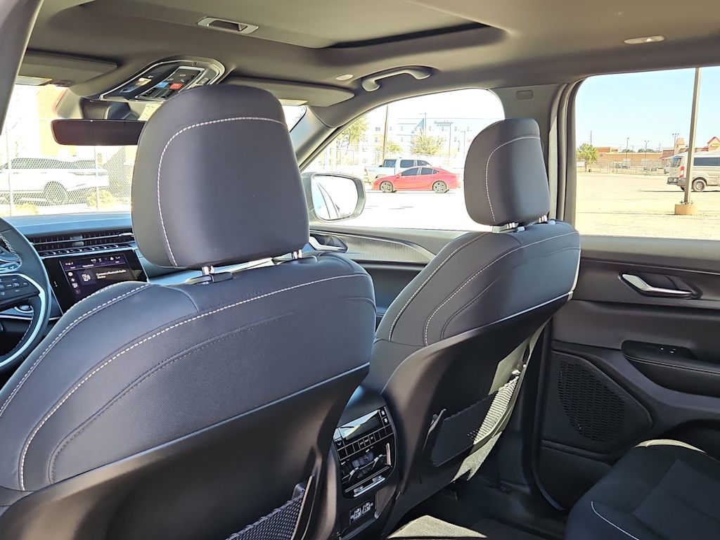 Thumbnail: 2026 Jeep Grand Cherokee L - 12