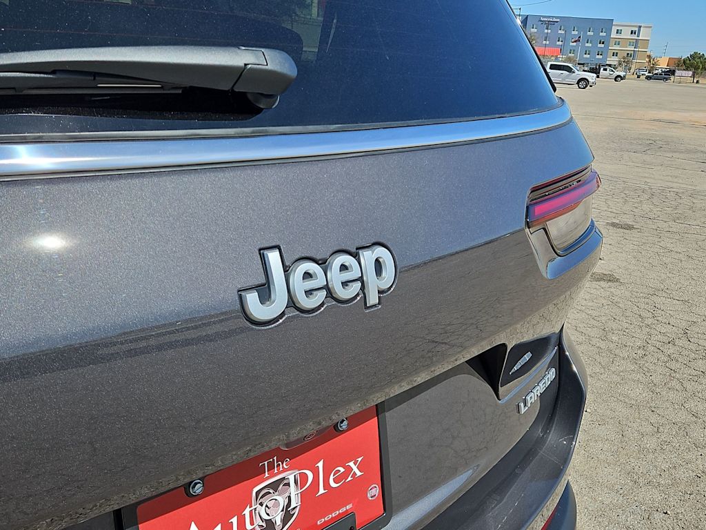 Thumbnail: 2026 Jeep Grand Cherokee L - 7