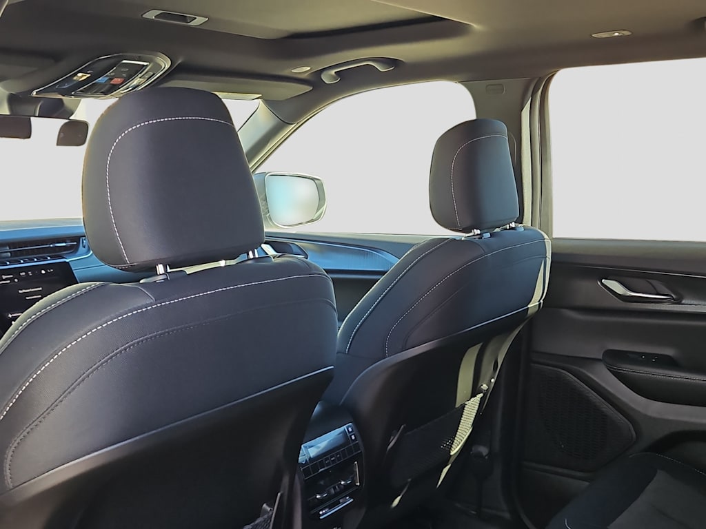 Thumbnail: 2026 Jeep Grand Cherokee L - 23