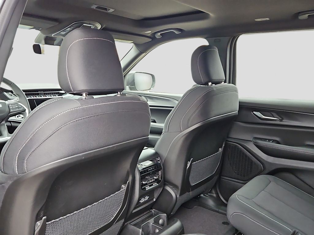 Thumbnail: 2025 Jeep Grand Cherokee L - 11