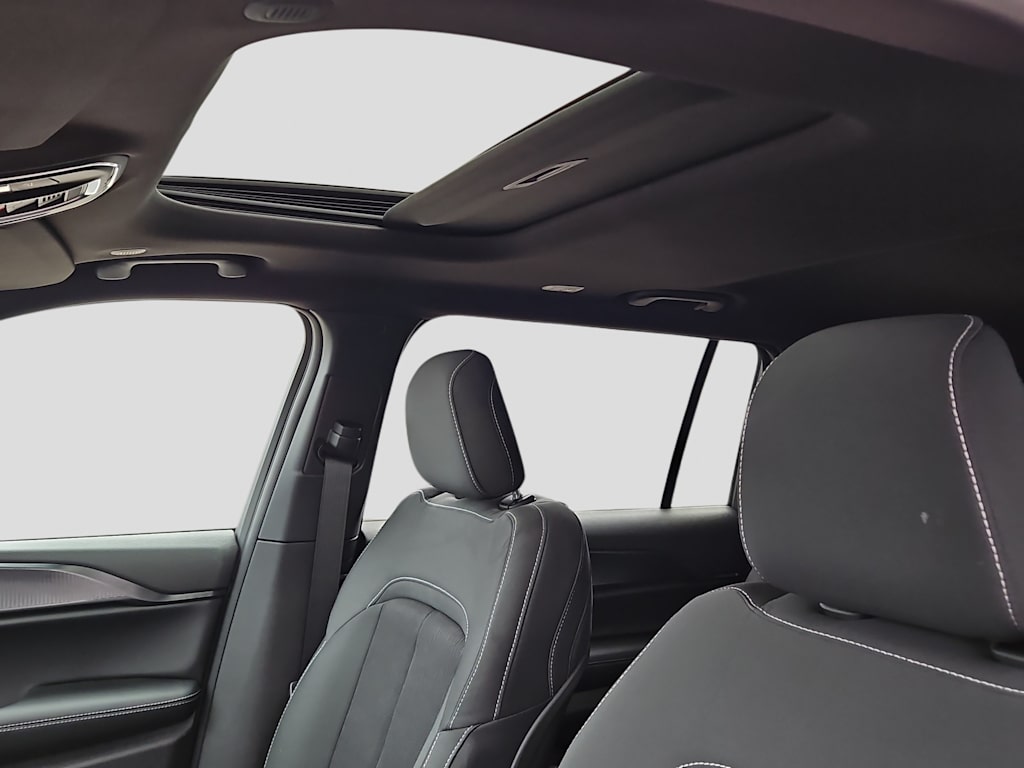 Thumbnail: 2025 Jeep Grand Cherokee L - 22