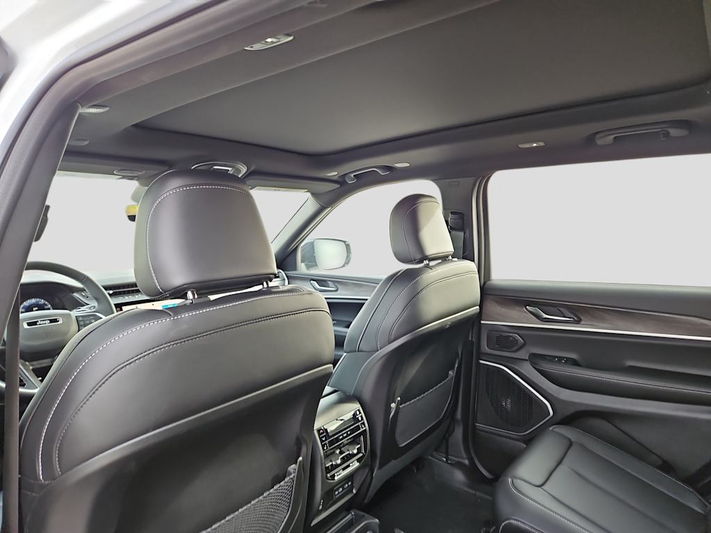 Thumbnail: 2026 Jeep Grand Cherokee L - 12