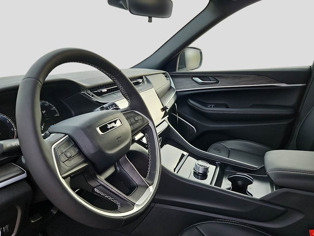 Thumbnail: 2026 Jeep Grand Cherokee L - 2