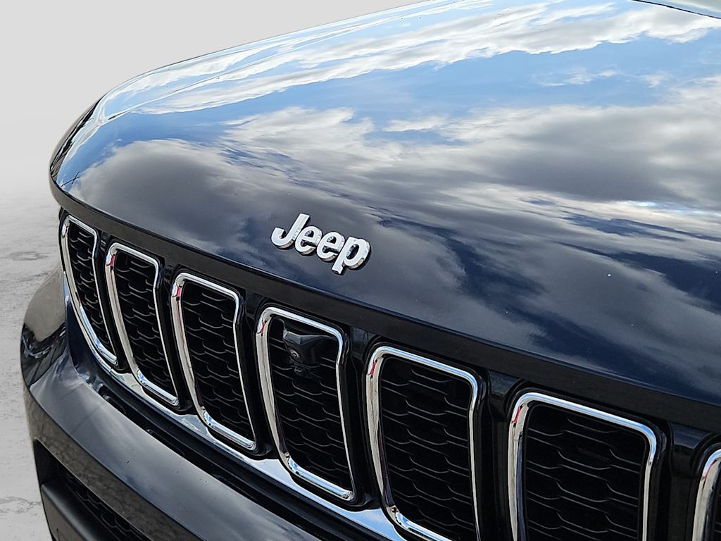 Thumbnail: 2023 Jeep Grand Cherokee L - 20
