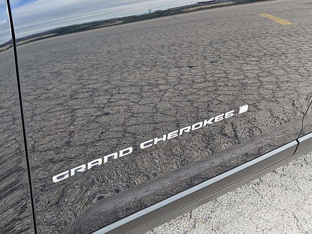 Thumbnail: 2023 Jeep Grand Cherokee L - 7