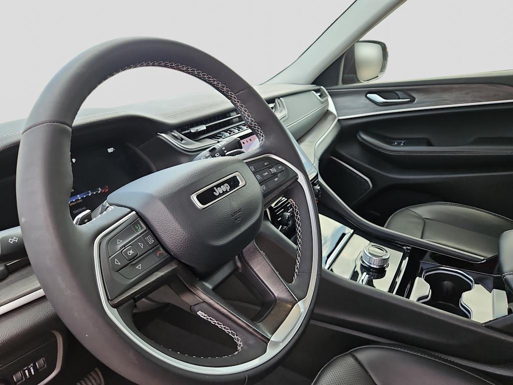 Thumbnail: 2023 Jeep Grand Cherokee L - 2