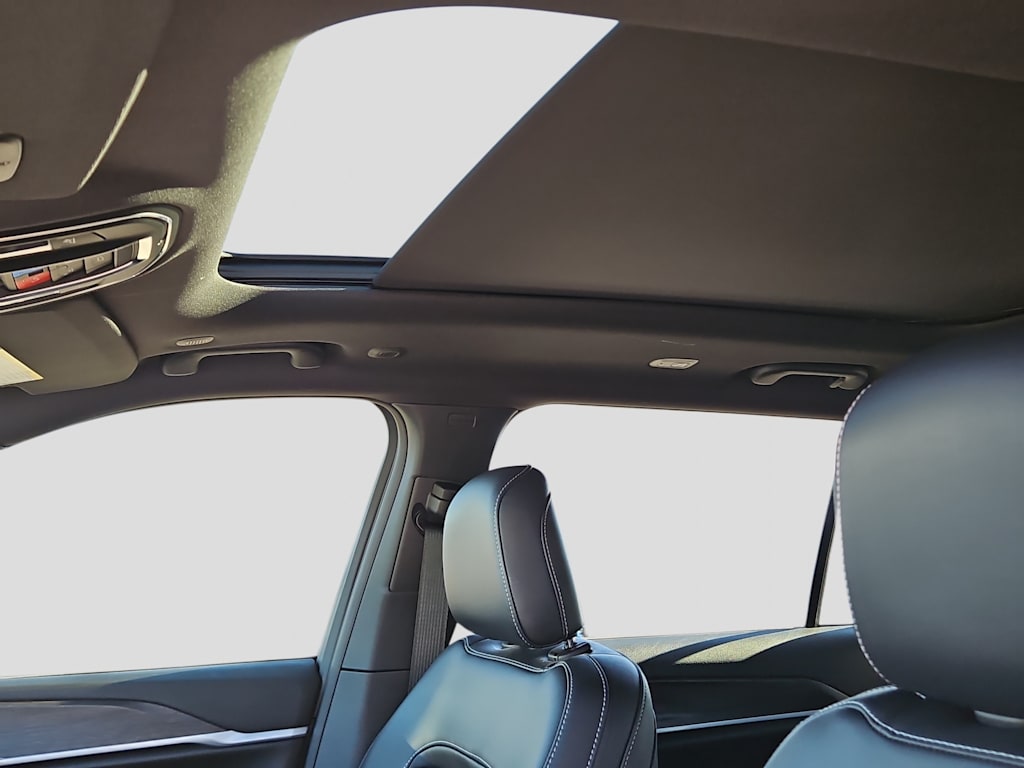 Thumbnail: 2025 Jeep Grand Cherokee L - 22