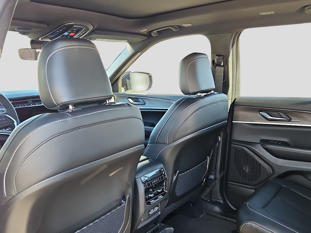 Thumbnail: 2025 Jeep Grand Cherokee L - 11