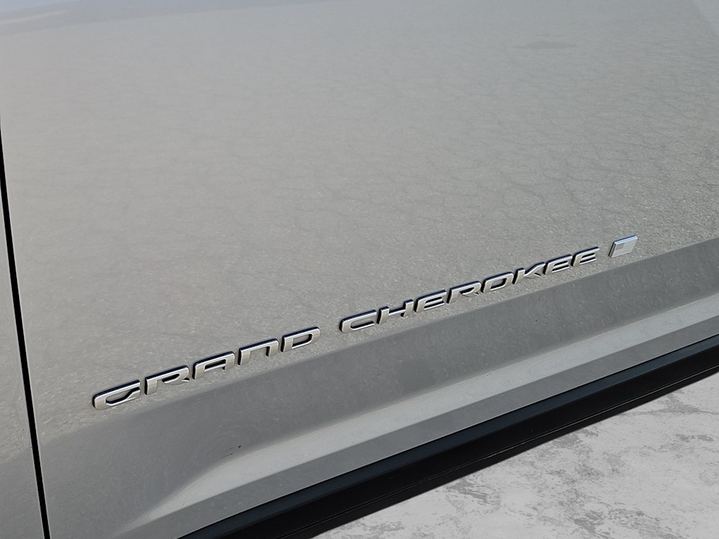 Thumbnail: 2024 Jeep Grand Cherokee L - 7