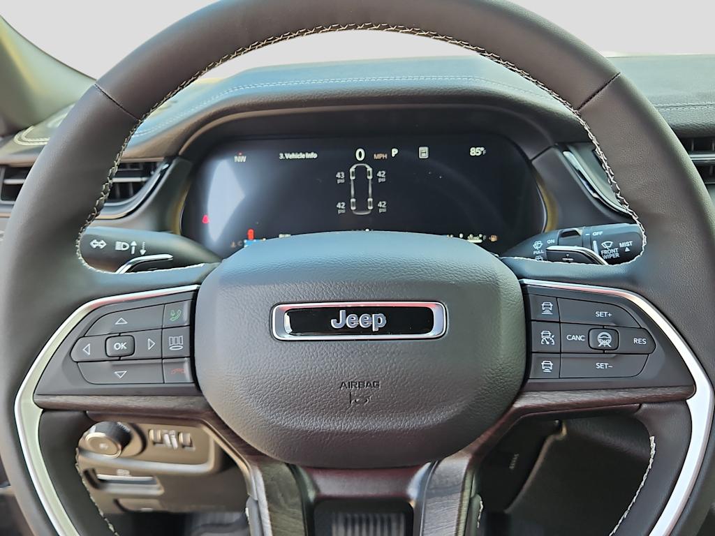 Thumbnail: 2026 Jeep Grand Cherokee L - 23