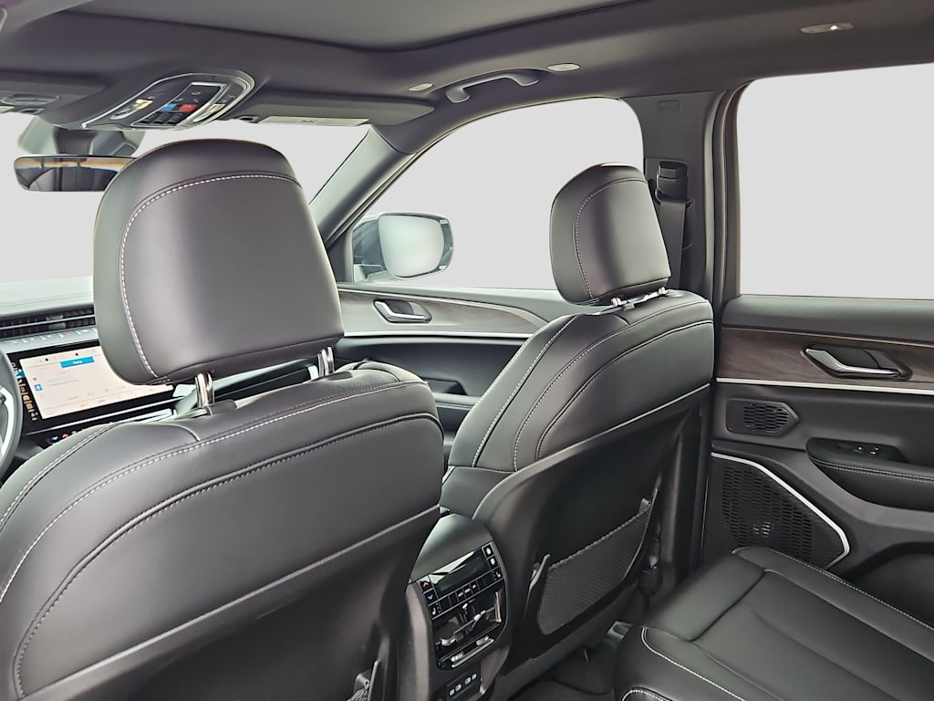 Thumbnail: 2026 Jeep Grand Cherokee L - 12